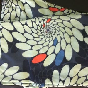 Lularoe Swirls Leggings OS